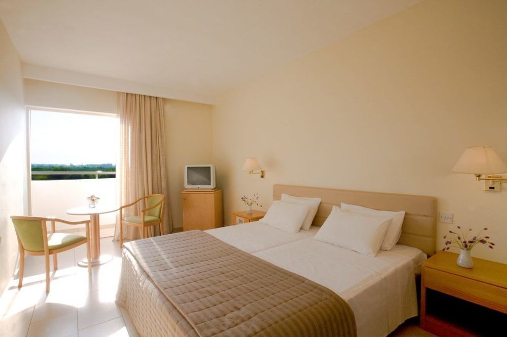 Hotell Nissi Park 3*
